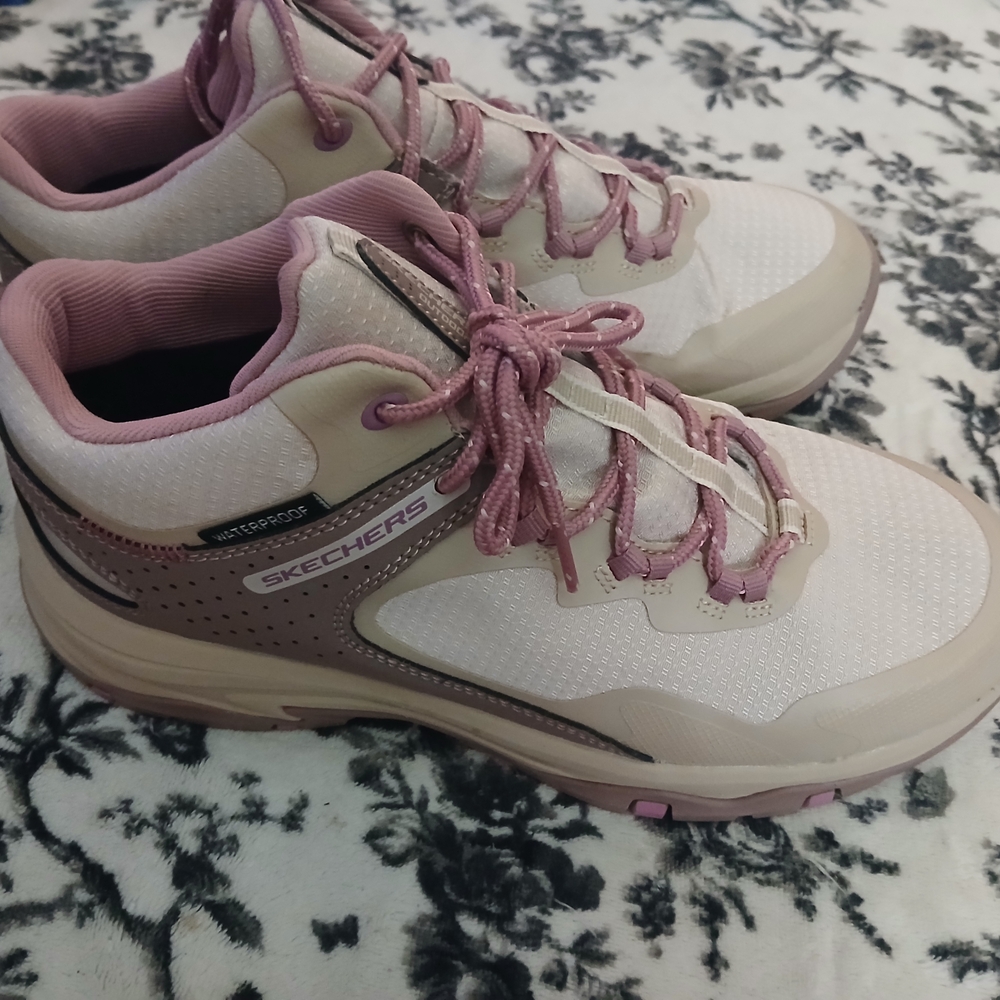 Skechers Women's Pink and White Hiking Boots